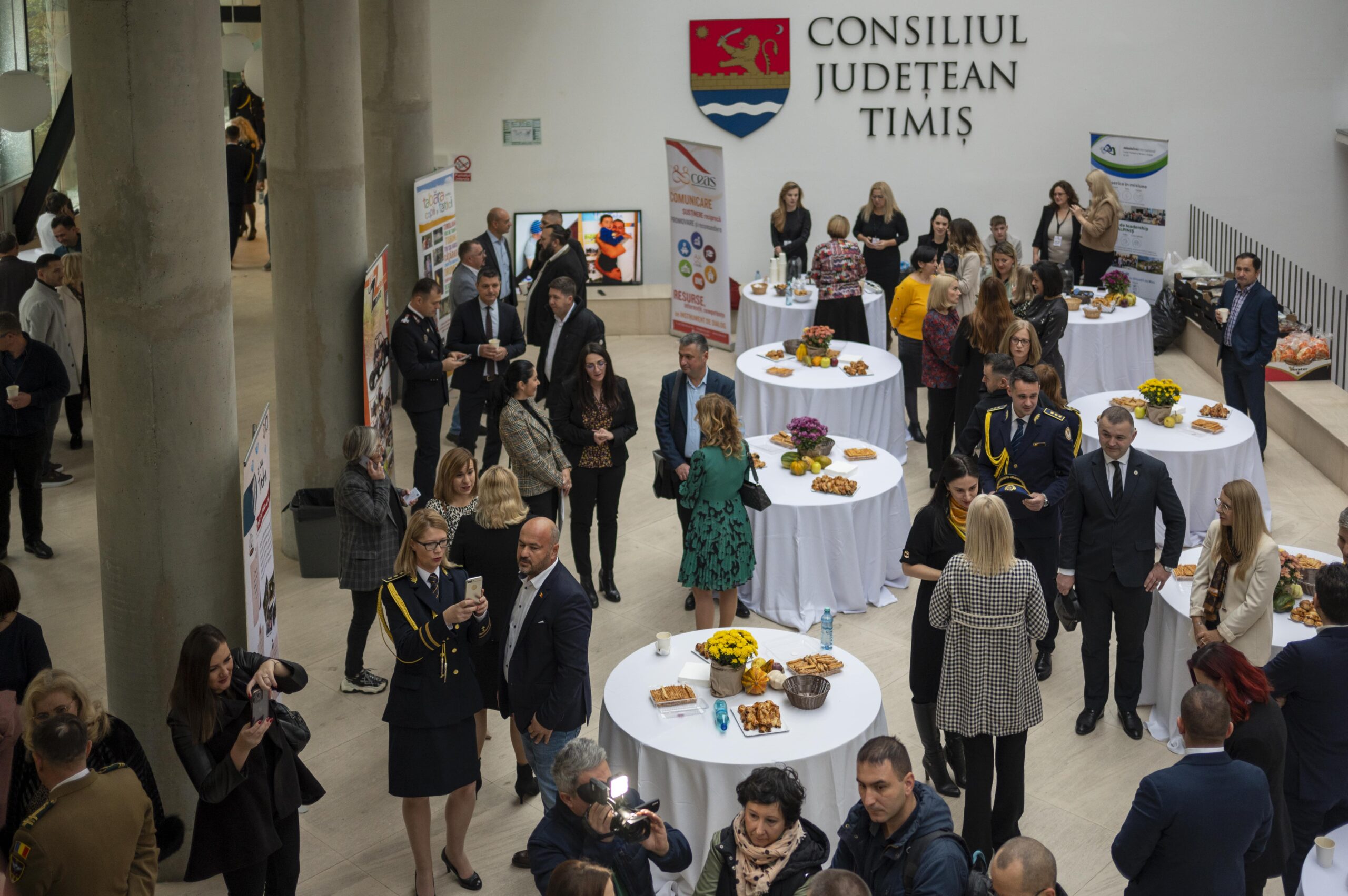 01 o voce prin fapte-min